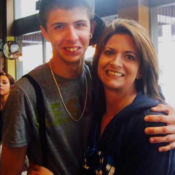 Meet this Posher, Raquel.... - Picture 4 of 7